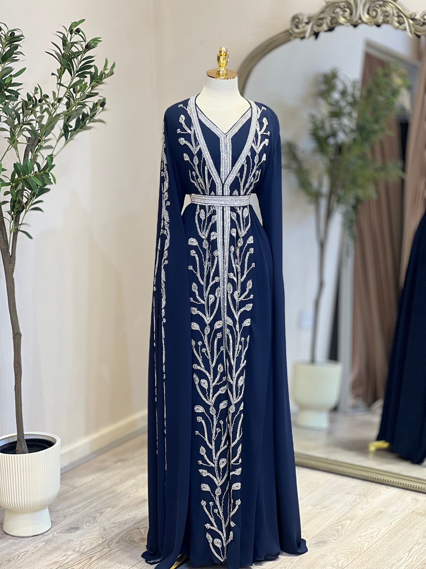 Luxury Khaleeji 3 piece Caftan Comes In 4 Colours