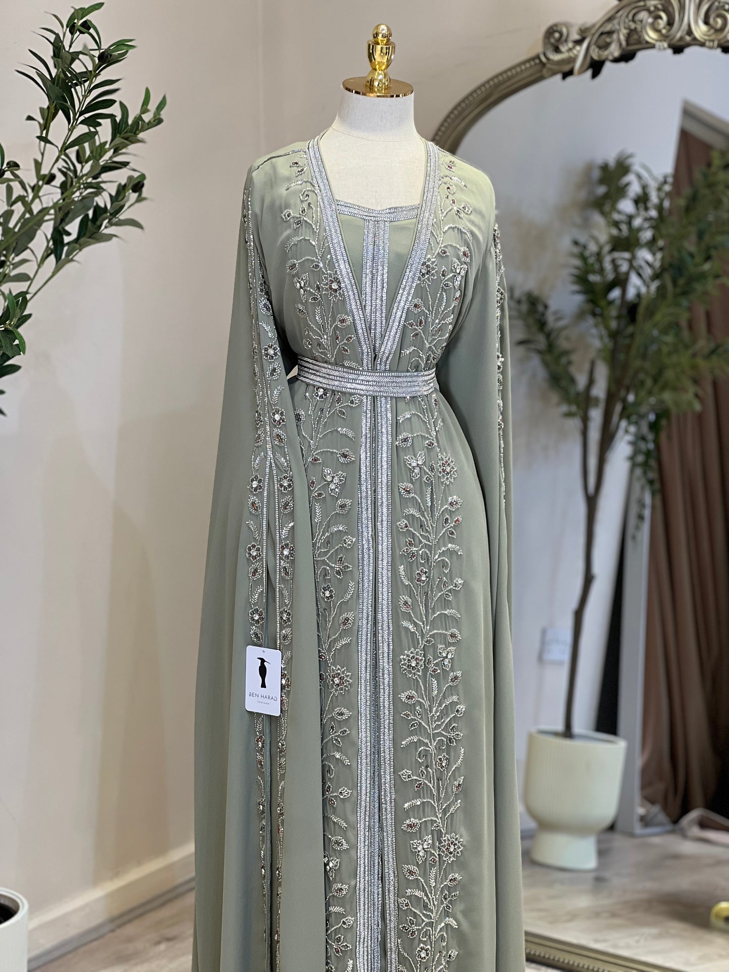Luxury Khaleeji 3 piece Caftan Comes In 4 Colours
