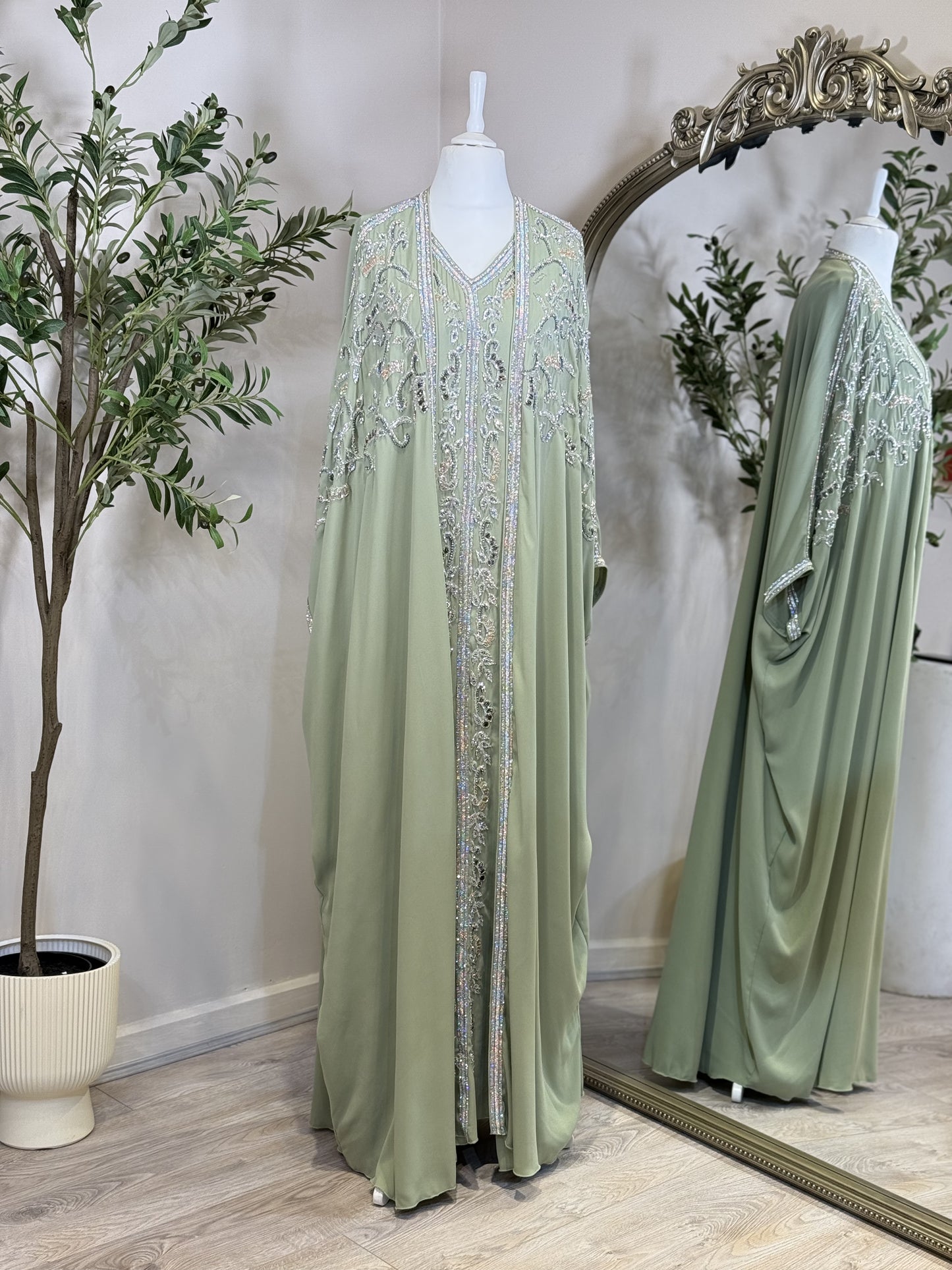 Full Embellished Khaliji Caftan E01