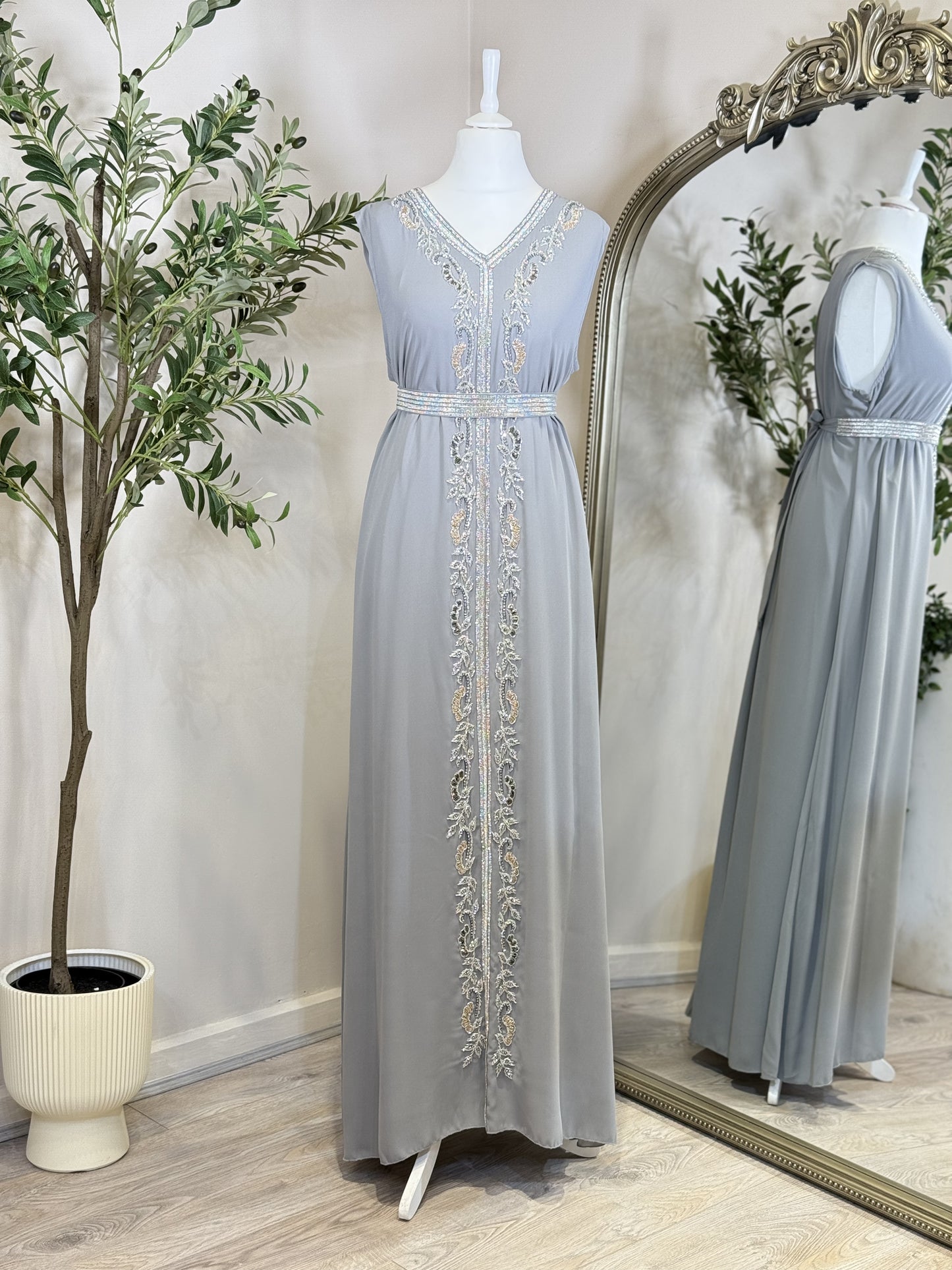 Full Embellished Khaliji Caftan E01