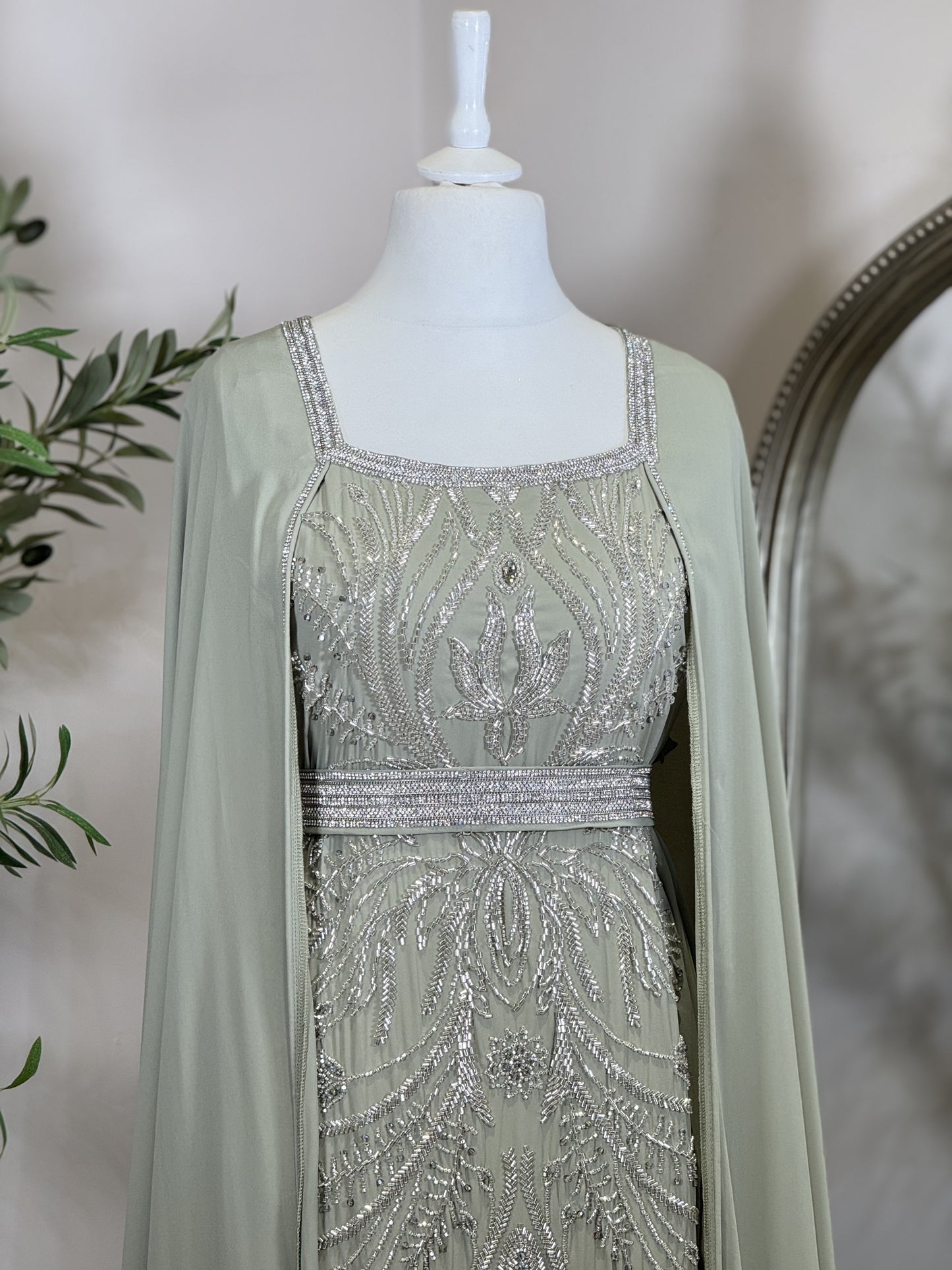 Full Embellished Khaliji Caftan T01