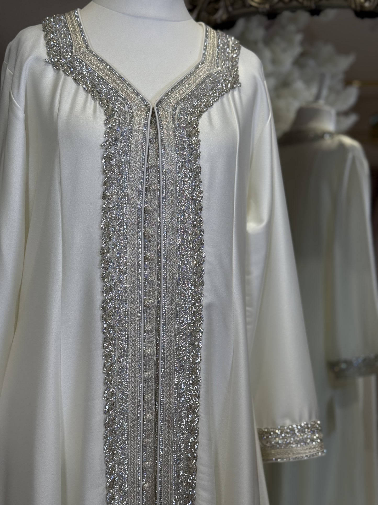 Lu’lua Embellished Luxury Khaliji Caftan O01