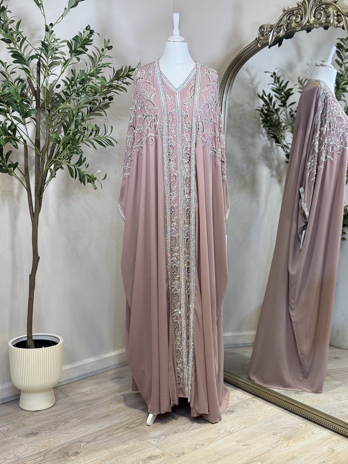 Full Embellished Khaliji Caftan E01