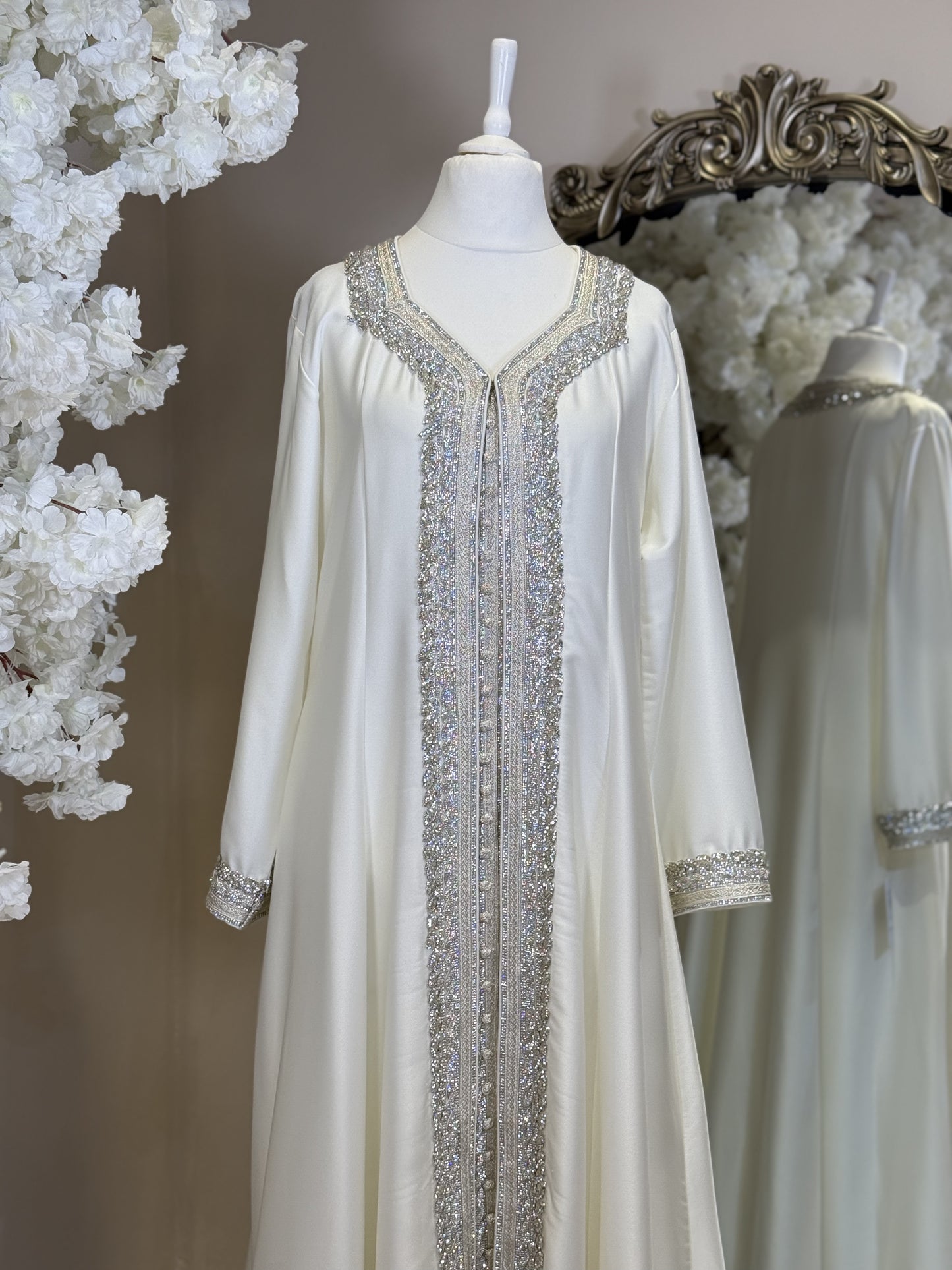 Lu’lua Embellished Luxury Khaliji Caftan O01